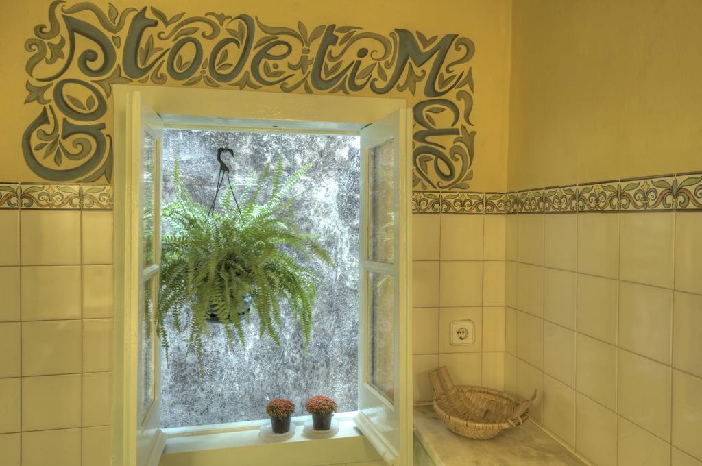 Stay Local In Alfama! Alice Central Home, Near River Lisboa المظهر الخارجي الصورة